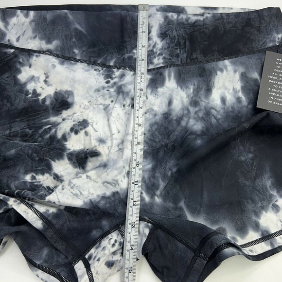 Balance Athletica Women’s The Cloud Short Logo Avalanche Tie Dye Size XXXXL New - Picture 10 of 12